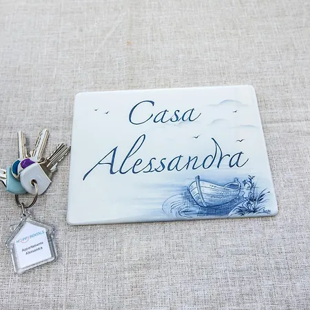 Giulia - Alessandra - Casa Virginia - Happy * Laveno-Mombello